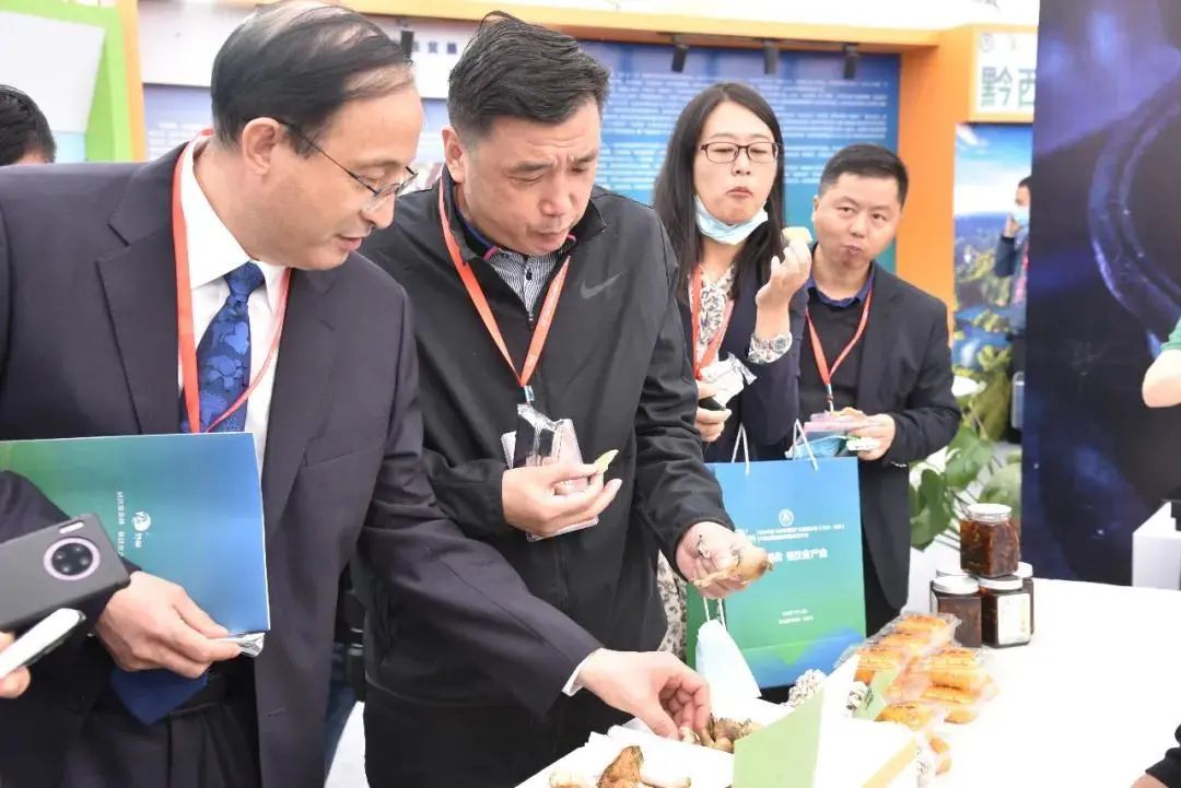 圖片關鍵詞 https://mmbiz.qpic.cn/mmbiz_jpg/tViaTicjwibVZmgEXXCALToc7mAB2rFo1LnOriaoMxiaiat6NFAeQ82O0zPcJOrVZsdECX6Kkj98UF8Vh7Mgvj3IhibQg/640?wx_fmt=jpeg